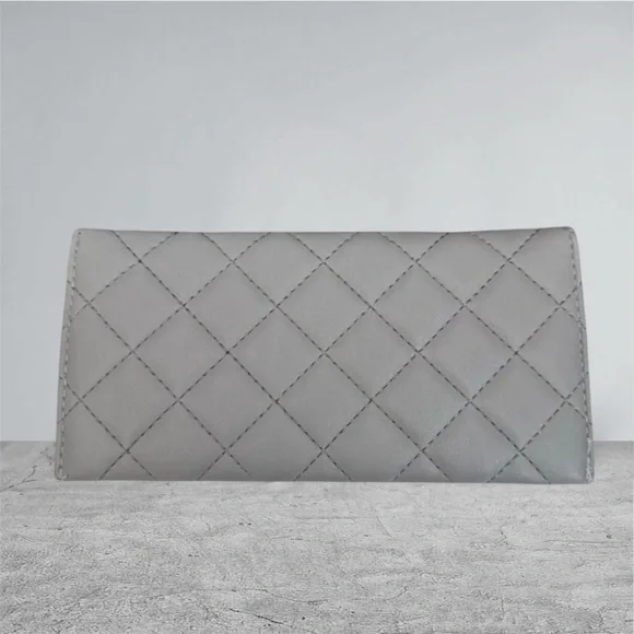 Badgley Mischka Quilted Faux Leather Long Wallet
#N019 - Picture 3 of 3